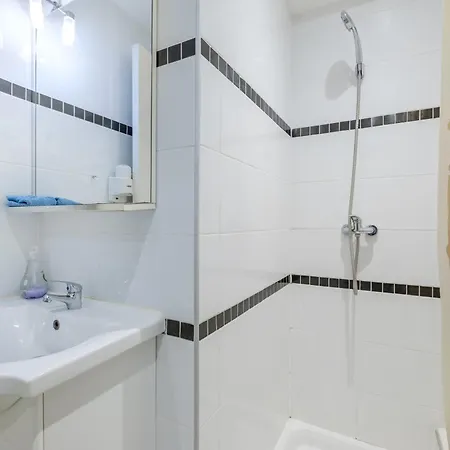 Pour 3 A Appartement